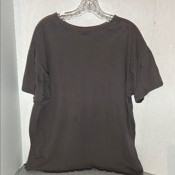 Auburn Graphic T-Shirt - Picture 2 of 9